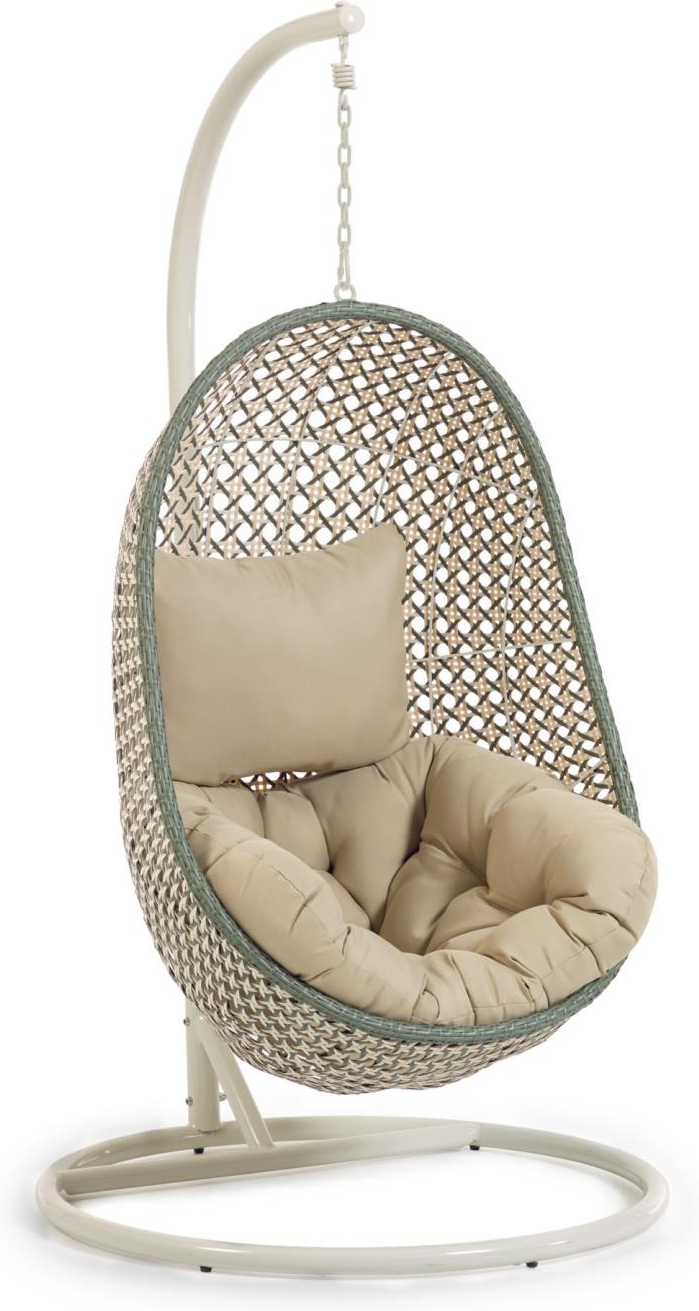 Udendørs Hængestol Kave Home Cira   Håndflettet Polyrattan Med Beige Hynder   Pulverlakeret Stålstativ