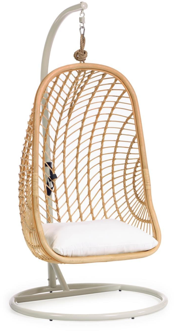 Udendørs Hængestol Kave Home Ekaterina Med Stativ   Naturlig Rattan   Pude Natur Hvid