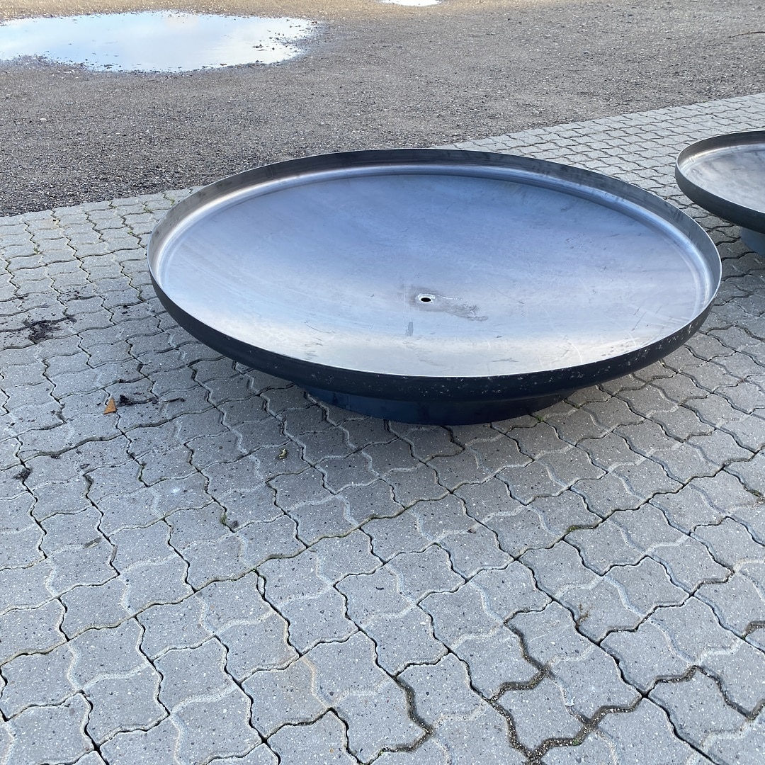 Spejlbassin Med Kant  ø150cm Sort  Malet