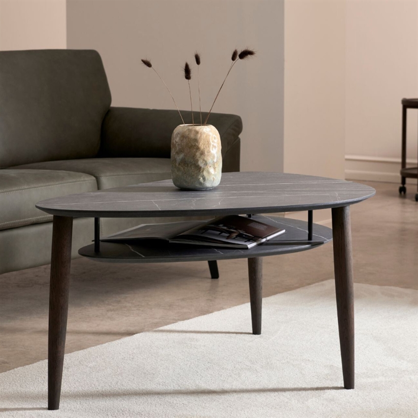 Thomsen Furniture Katrine Sofabord    Hylde Shadow 126     40     89     Møbelsalg