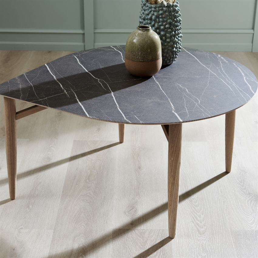 Thomsen Furniture Katrine Baloon Sofabord Shadow 90     50     90     Møbelsalg