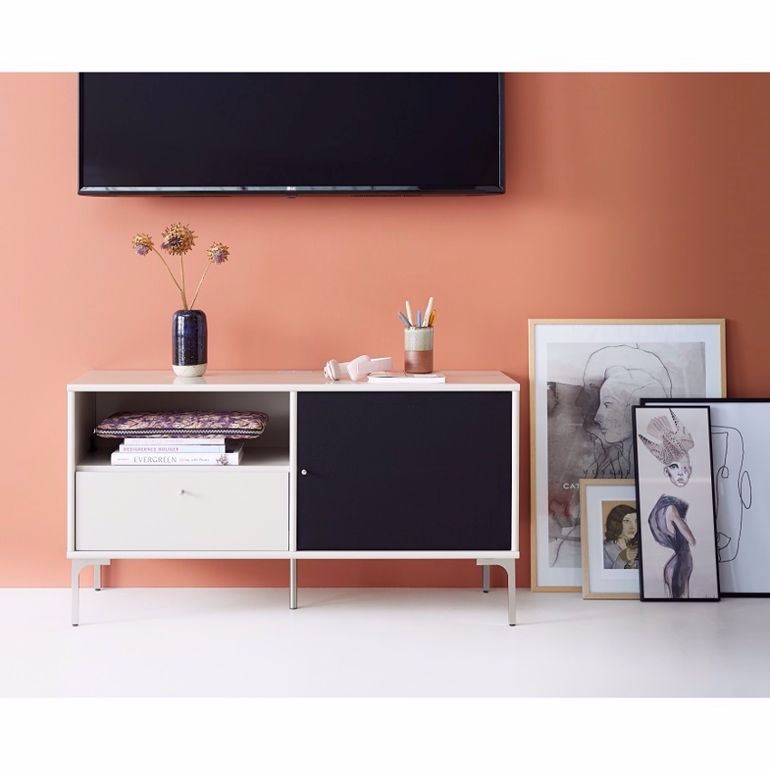 Mistral   Bord Beige 108     58     45     Møbelsalg