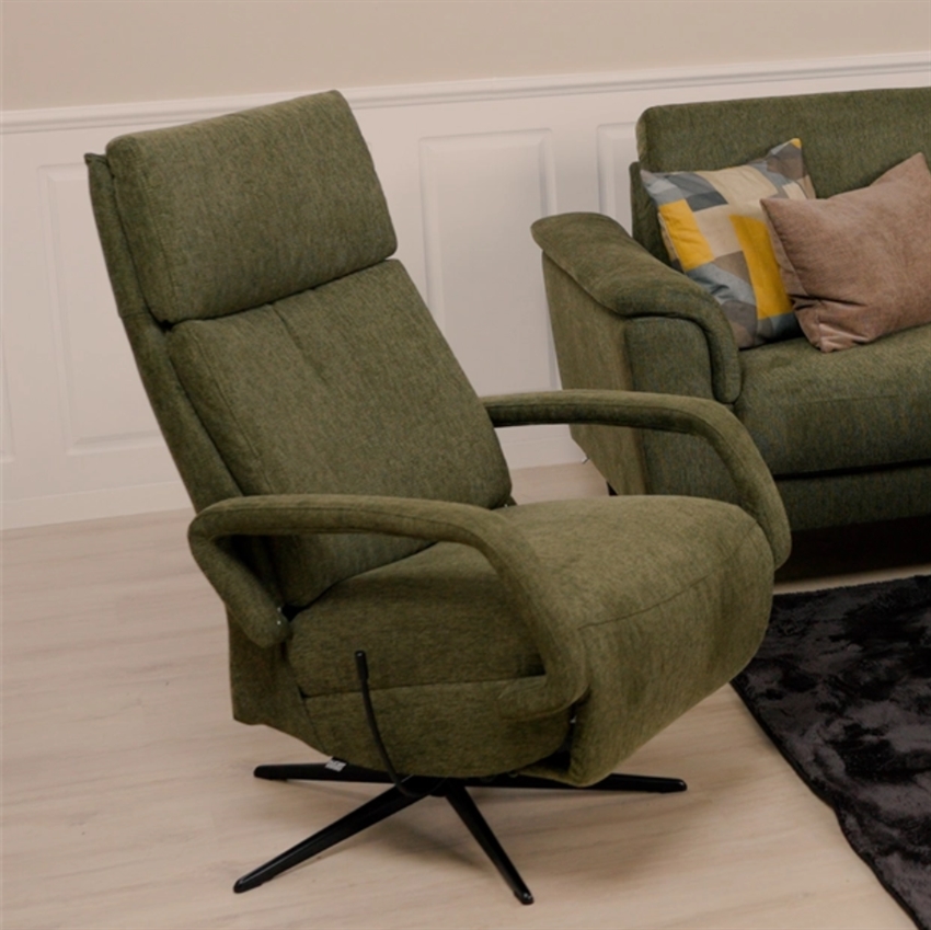 Nordic Design Vera Lænestol    Indbygget Fodskammel Medium   Møbelsalg