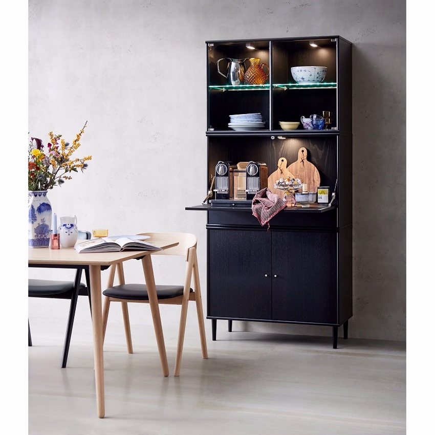Mistral Sortbejdset Finér Reol    Skabslåger    Led Lys 89     197     42     Møbelsalg