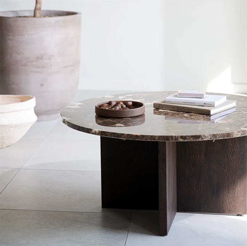Rowico Home Brooksville Rundt Sofabord   Quot  Brun    Brunbejdset   90     42     90     Møbelsalg