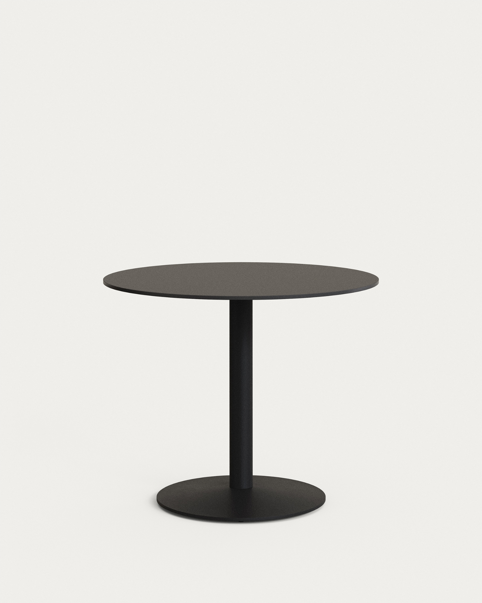 Elegant udendørs cafébord Tiaret ø90 cm fra Kave Home